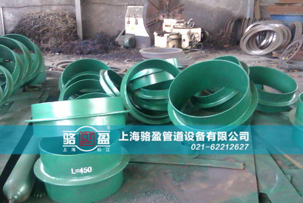 B型剛性<a href=http://www.www.hellowinter.com.cn target=_blank class=infotextkey>防水套管</a>生產(chǎn)車間